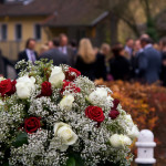Smútočný veniec na pohrebe